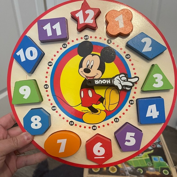 Melissa and Doug Mickey telling time with shapes clock - Picture 2 of 3